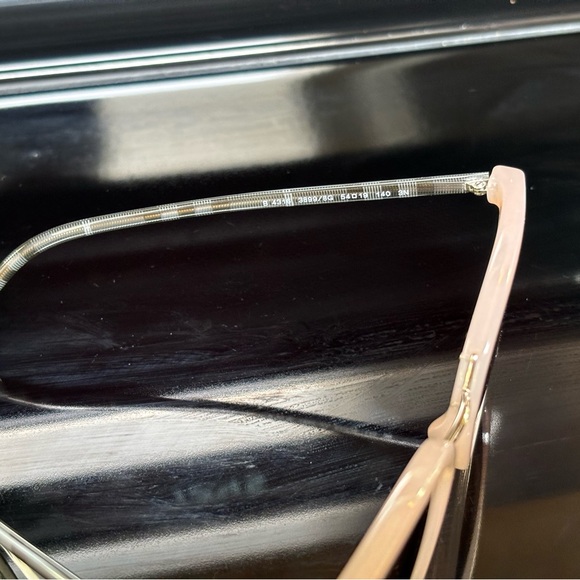 New Burberry BE4316 3899/8G Willow Beige Sunglasses - Picture 11 of 16